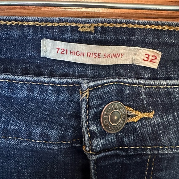 Levi's 721 High Rise Dark Blue Skinny Jeans - Picture 2 of 3